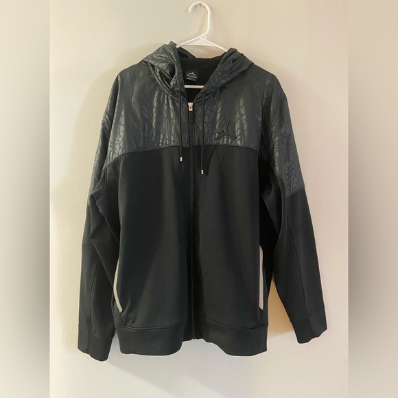 Nike Air Jordan Bundles!!! Sneakers, hoodies, zip-ups, sweat shirt and shorts! - Picture 8 of 12